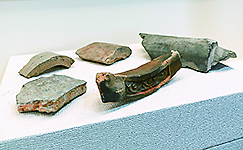125kawara 少菩提寺の坊舎跡とみられる場所から発見された中世の瓦