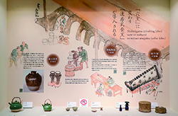 江戸時代に生産された色鮮やかな施釉陶器