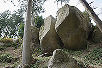 137kyogan 飯道山二ノ峰の巨岩